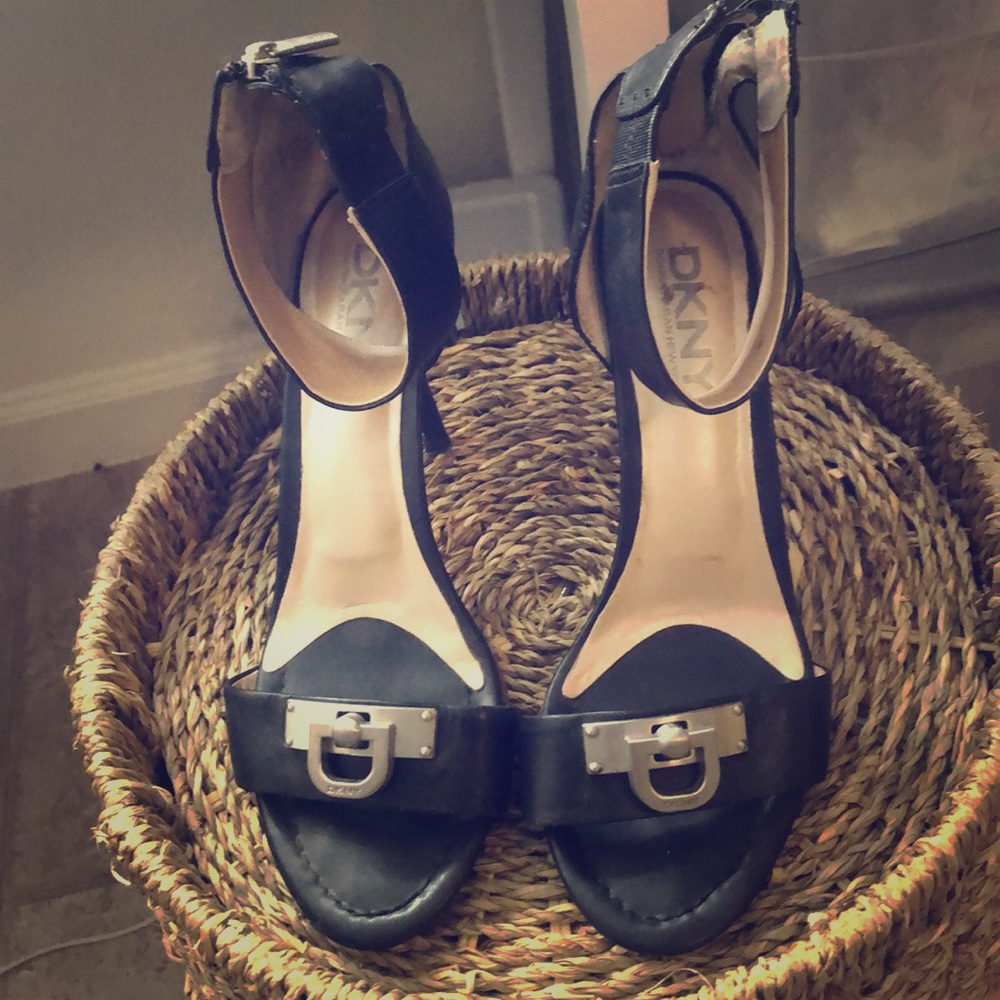 Beautiful DKNY sandals with strap and heel